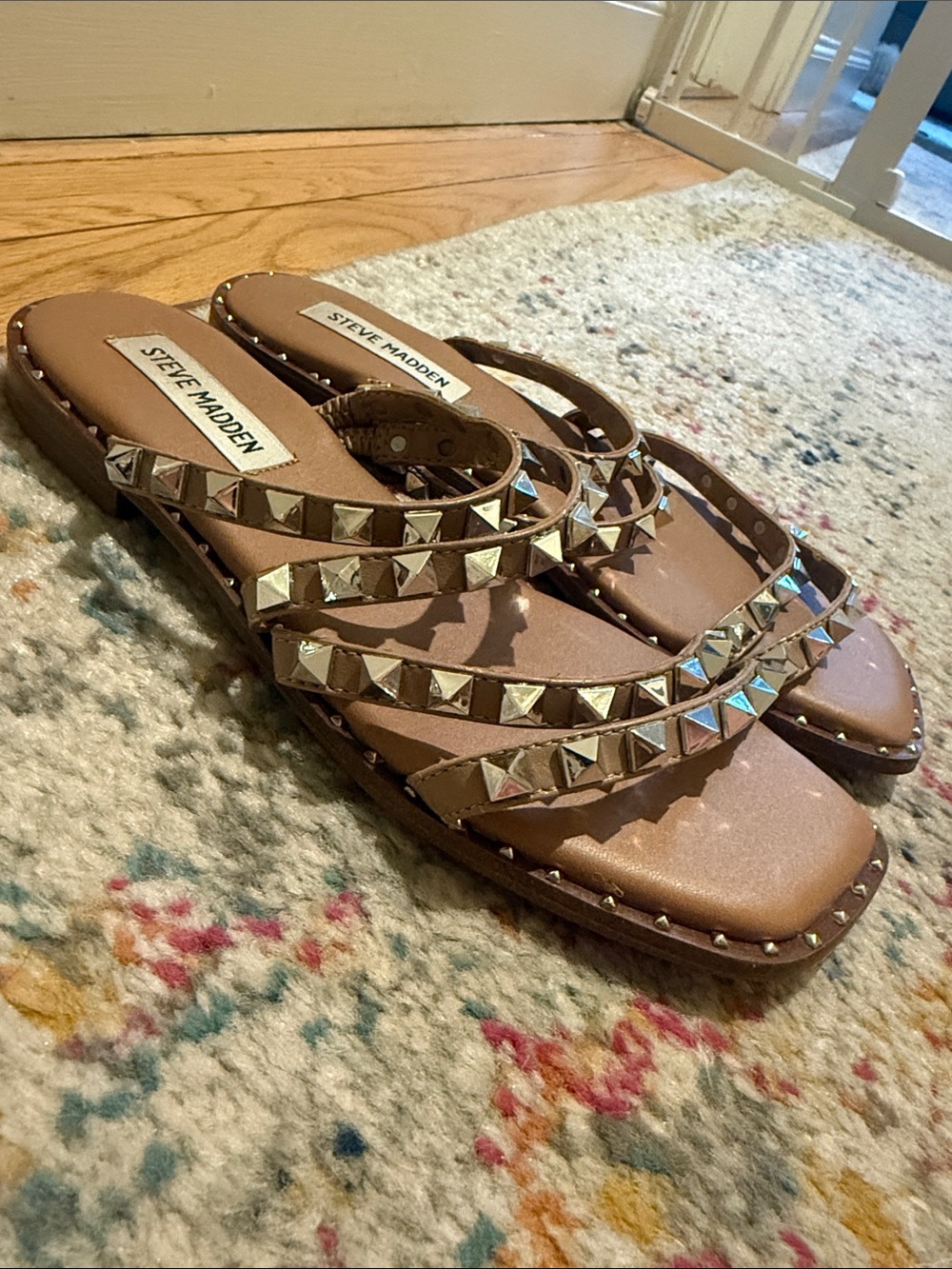 Hardly Worn Steve Madden Tan Studded Triple-Strap Slide Sandals - Picture 2 of 7